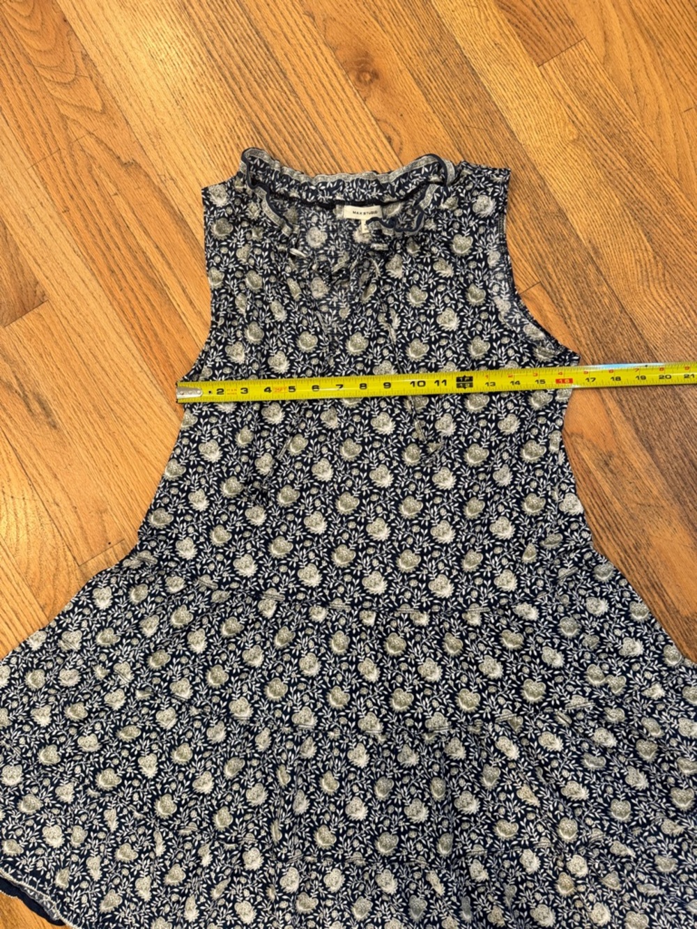 Max Studio Navy and Ivory Floral Top - Picture 4 of 6